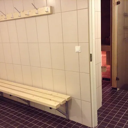 Hiiumaa Ametikooli Hostel Suuremõisa