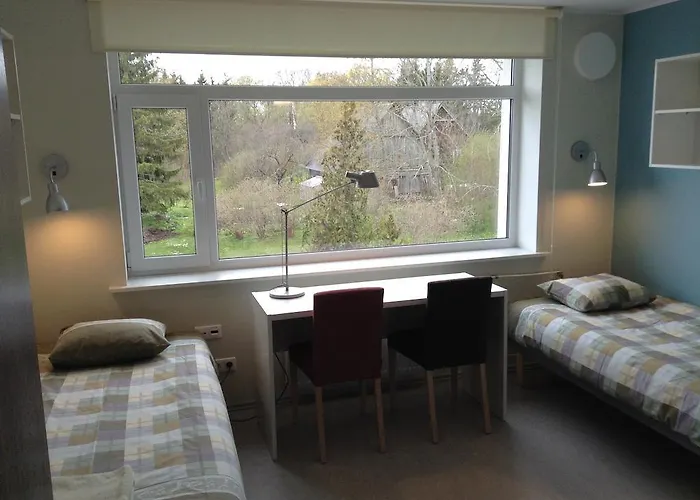 Hiiumaa Ametikooli * Suuremoisa (Hiiumaa)