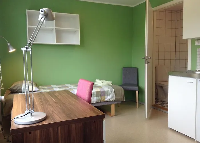 Hiiumaa Ametikooli Hostel *